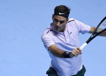 Roger Federer dice addio ai campi da tennis