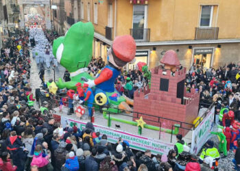 Carnevale di Frascati: sfilate, delizie gastronomiche e giostra panoramica