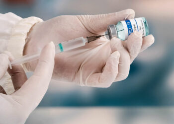 Covid: lo strano caso dell’uomo che si è vaccinato 217 volte