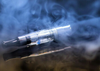 Il lato oscuro delle sigarette elettroniche usa e getta