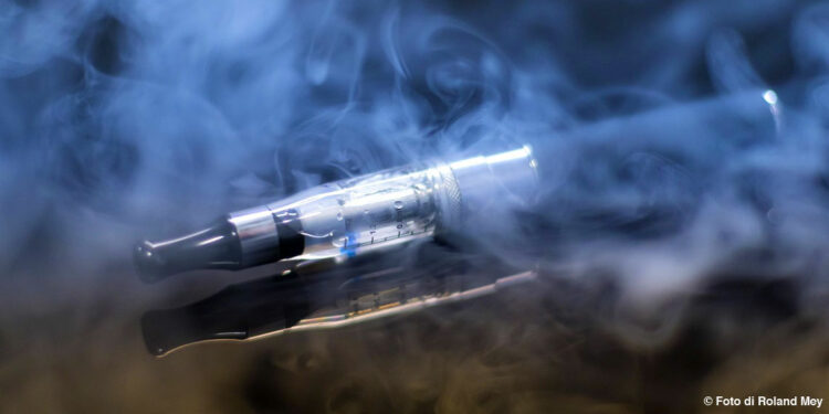 Il lato oscuro delle sigarette elettroniche usa e getta
