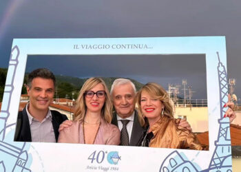 La pioggia e poi l’arcobaleno, la straordinaria festa di Anicia Viaggi