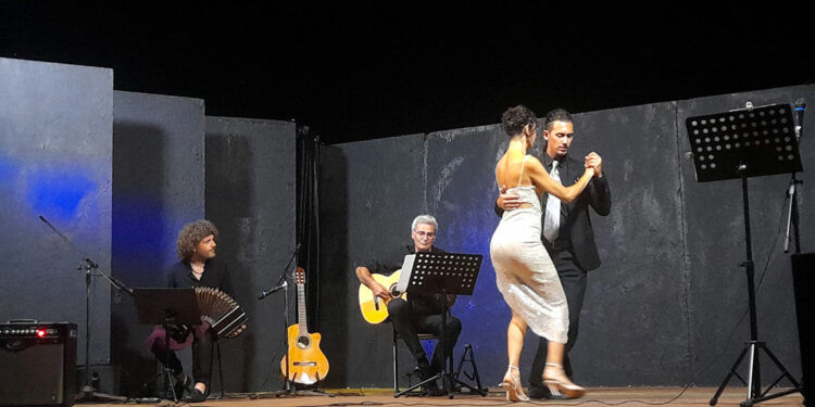 Poesia, musica e danza intorno al tango