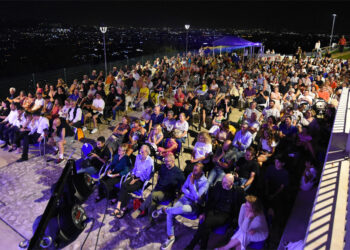 Papaleo show, grande esordio per la 1ª serata del Festival del Cinema