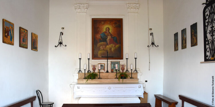 Chiesa di Santa Maria della Costa: un gioiello storico di Castel San Pietro Romano