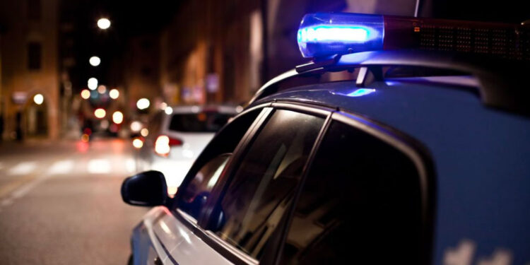 Follia al Quarticciolo, accerchiati gli agenti di Polizia