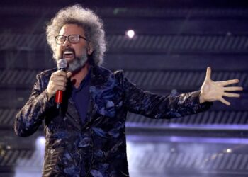 Simone Cristicchi ringrazia Velletri con un Concerto Gratuito