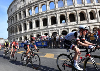 Giro d’Italia a Roma, strade chiuse e bus deviati