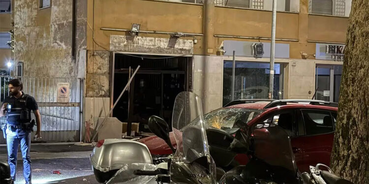 Bombe a Roma Est: la scia di esplosioni, la pista della criminalità e la risposta dei quartieri
